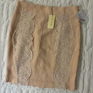 Gorgeous Boutique Skirt with Beautiful Lace Detail Women’s Size Large